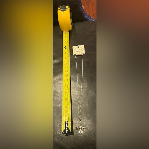 Fashion silver/black Fleur de Lis Necklace - Picture 6 of 8